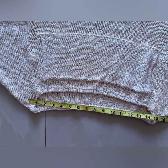 Super soft Zara Knit sweater, roomie sleeves and great for summer, winter fall - Picture 14 of 16